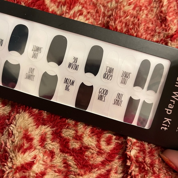 2/$20 Rae Dunn Nail Wraps Good Vibes HTF NWT - Picture 3 of 4